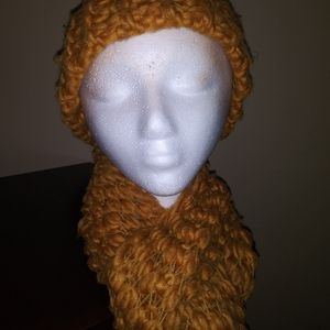 Hat and scarf set